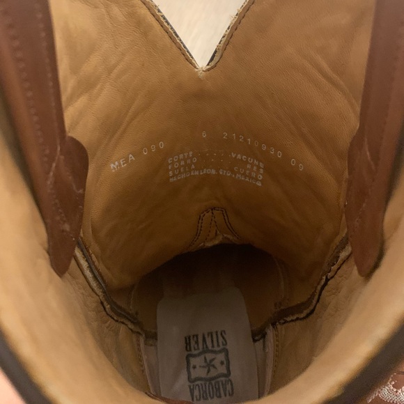 Caborca Silver square toe brown cowboy boots.Size 6 - Picture 6 of 12
